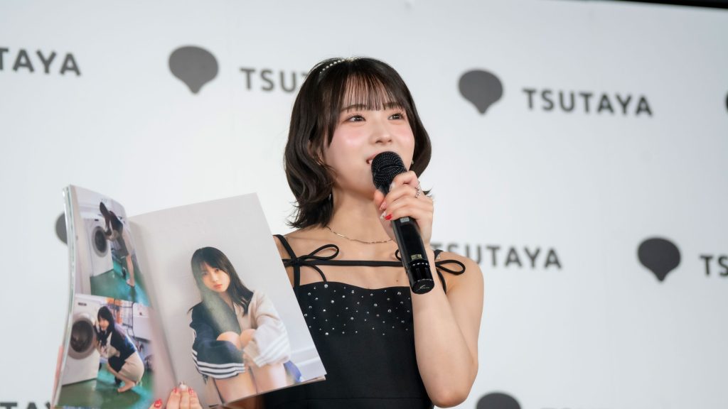 NMB48・芳賀礼1st写真集『ぽんっ』出版記念取材会より