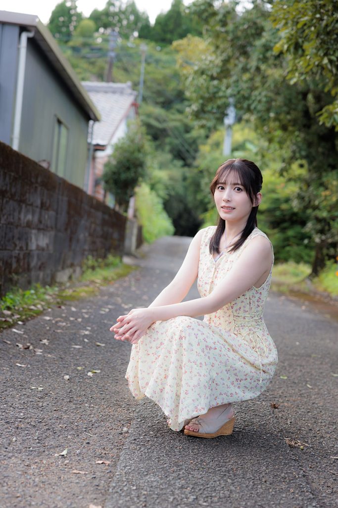 グラビアアイドル佐々木優佳里イメージDVD「二人の秘密」より