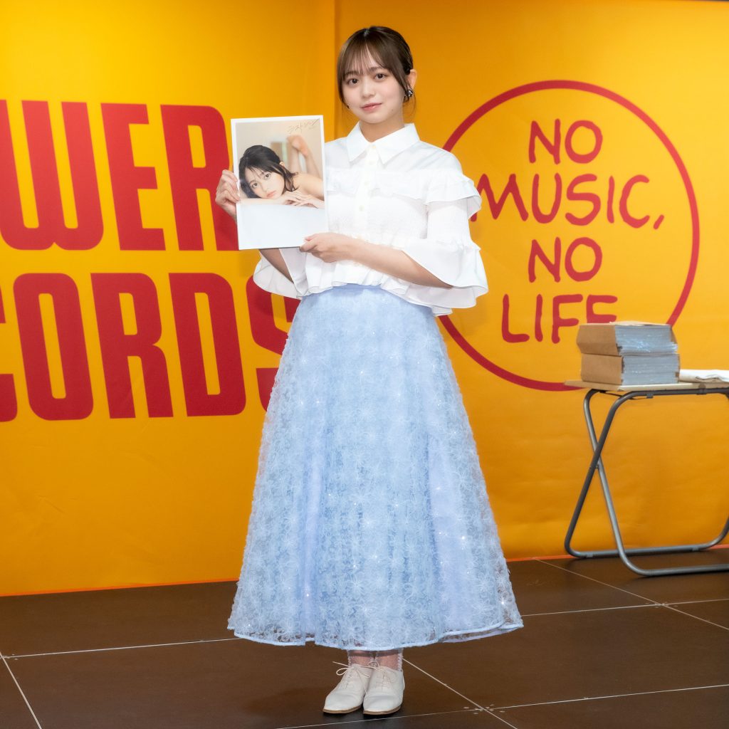 蓬莱舞が2nd写真集『ラストシーン』発売記念取材会に出席