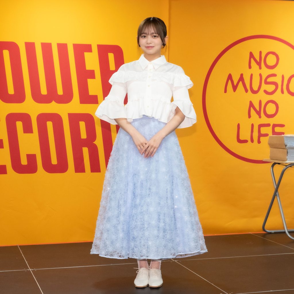 蓬莱舞が2nd写真集『ラストシーン』発売記念取材会に出席