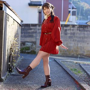 アイドルとしても活躍中…ちとせよしの、大人のまなざしと国宝級ボディーでトップグラドルの本領発揮