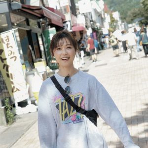 ABEMA西澤由夏アナ1st写真集表紙カット解禁！“帯コメ”は人気芸人3人が担当