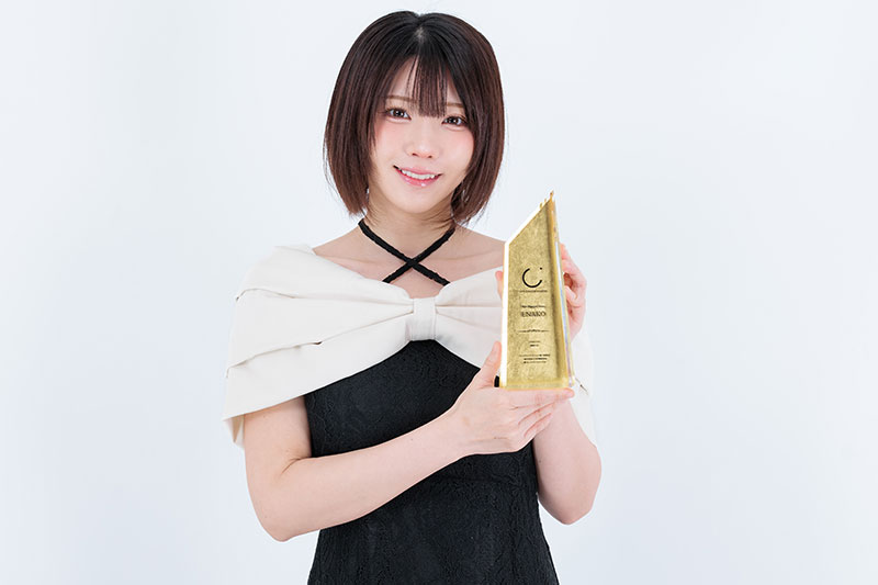 『第3回トップカバーアワード』を受賞したえなこ