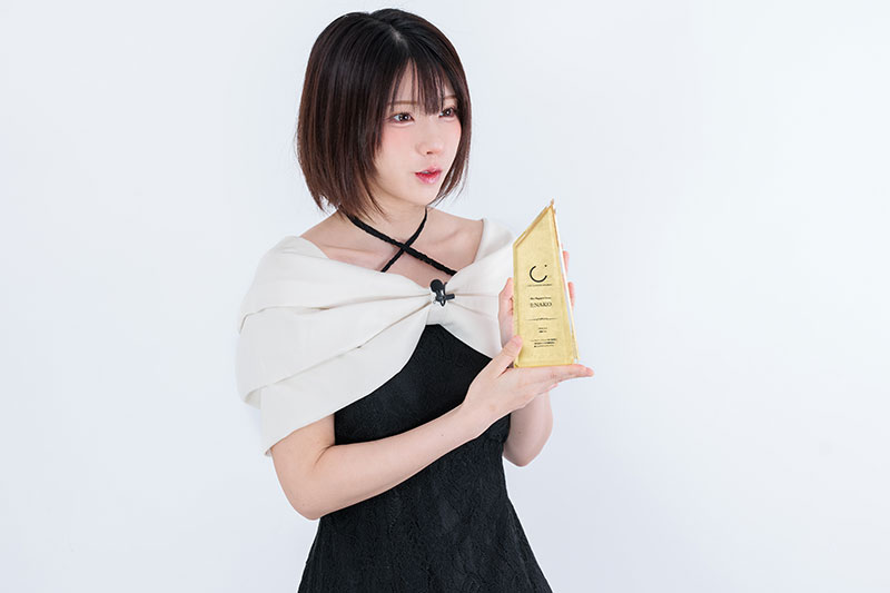 『第3回トップカバーアワード』を受賞したえなこ