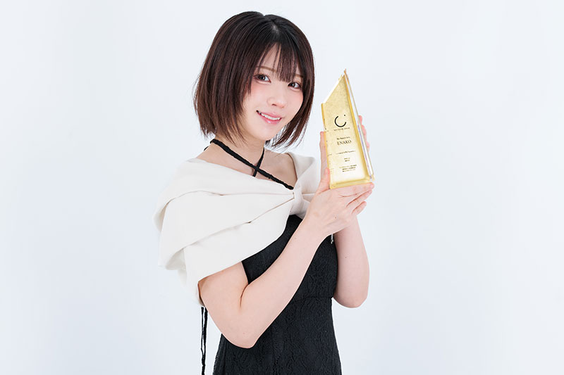 『第3回トップカバーアワード』を受賞したえなこ