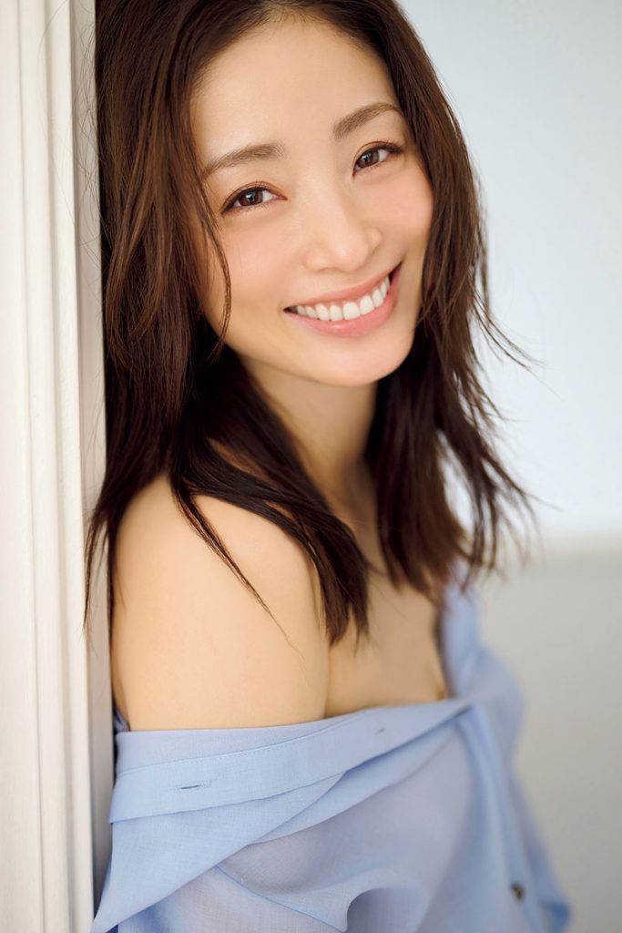 「週刊FLASH」に登場している上戸彩