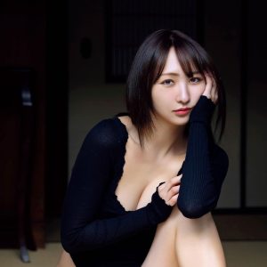国立大卒の美女、アイドルを経てレースクイーンとして活躍中