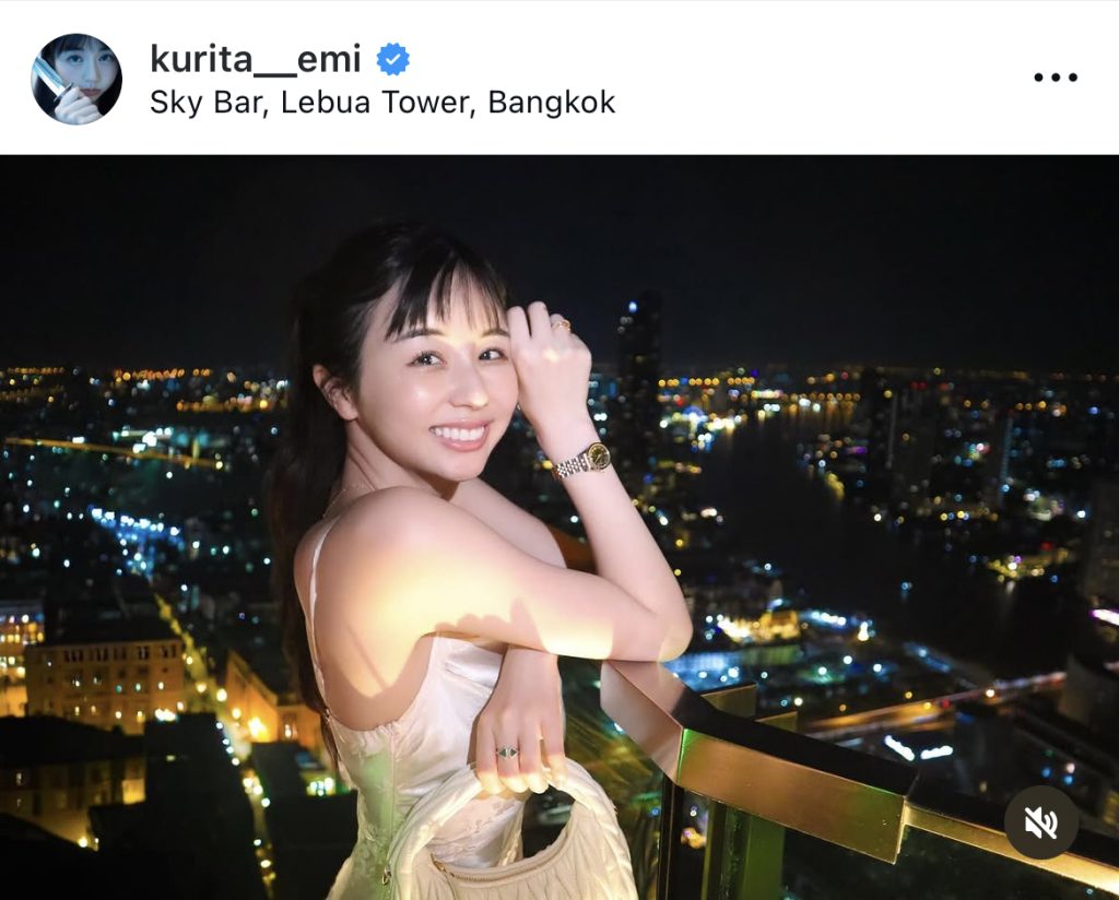 タイ・バンコクの夜景と天使のような優しい笑顔