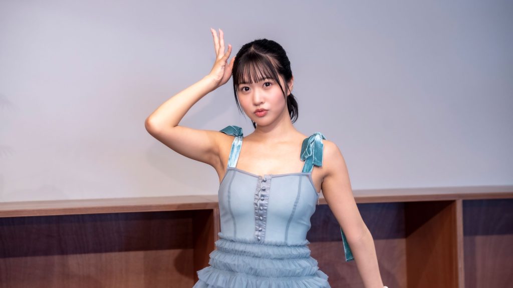 南みゆかが写真集『à la mode(アラモード)』発売記念取材会に出席