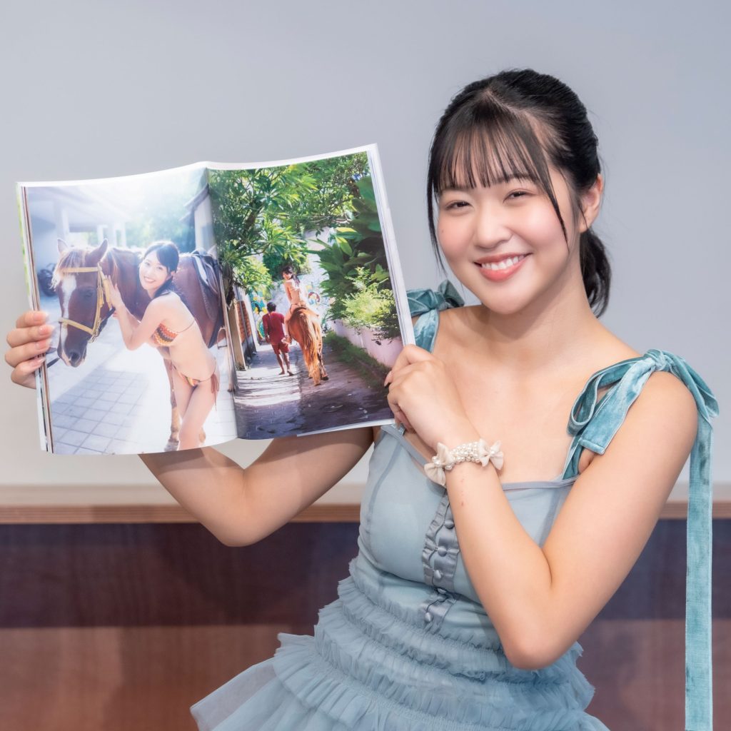 南みゆかが写真集『à la mode(アラモード)』発売記念取材会に出席