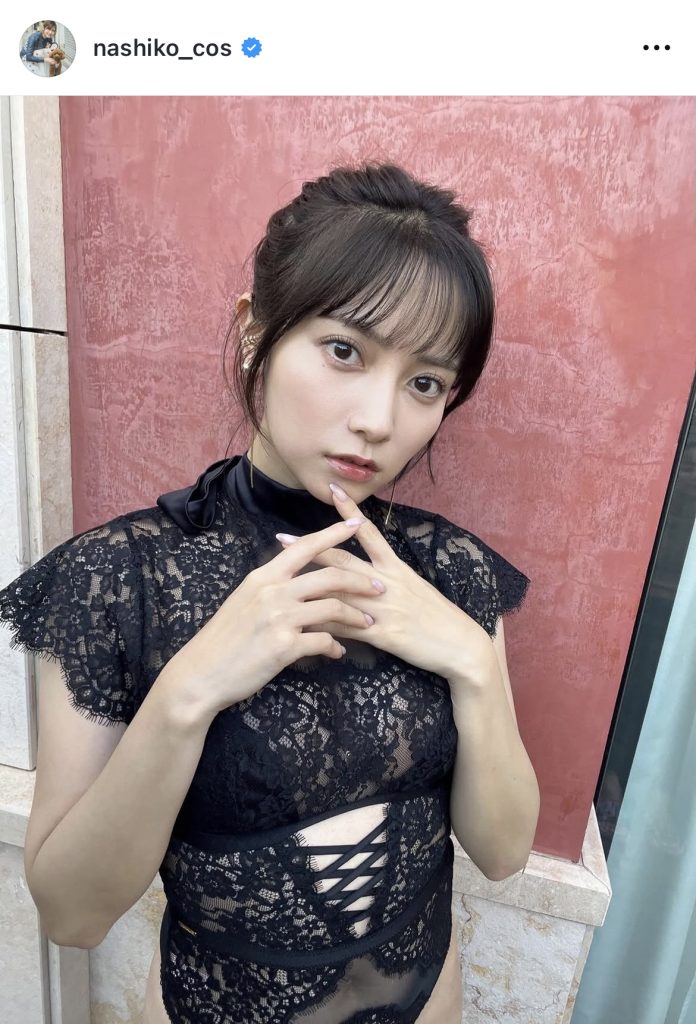桃月なしこがシースルー衣装でオンラインサイン会の開催を告知