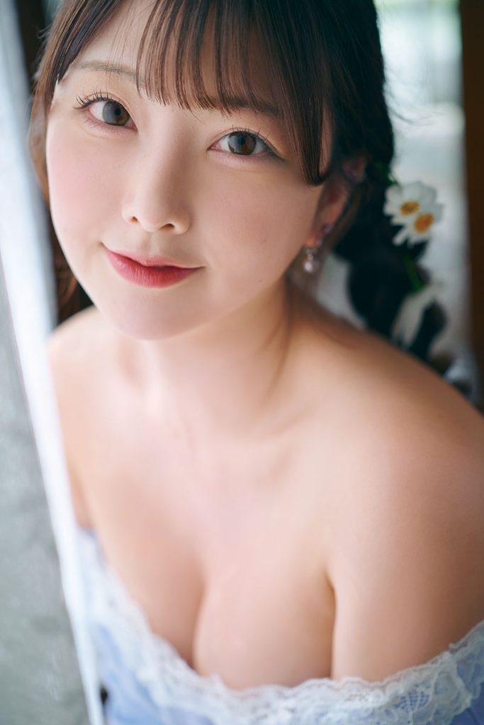 グラビアアイドル松本みいなイメージDVD＆Blu-ray「まつもと、みいな。」より