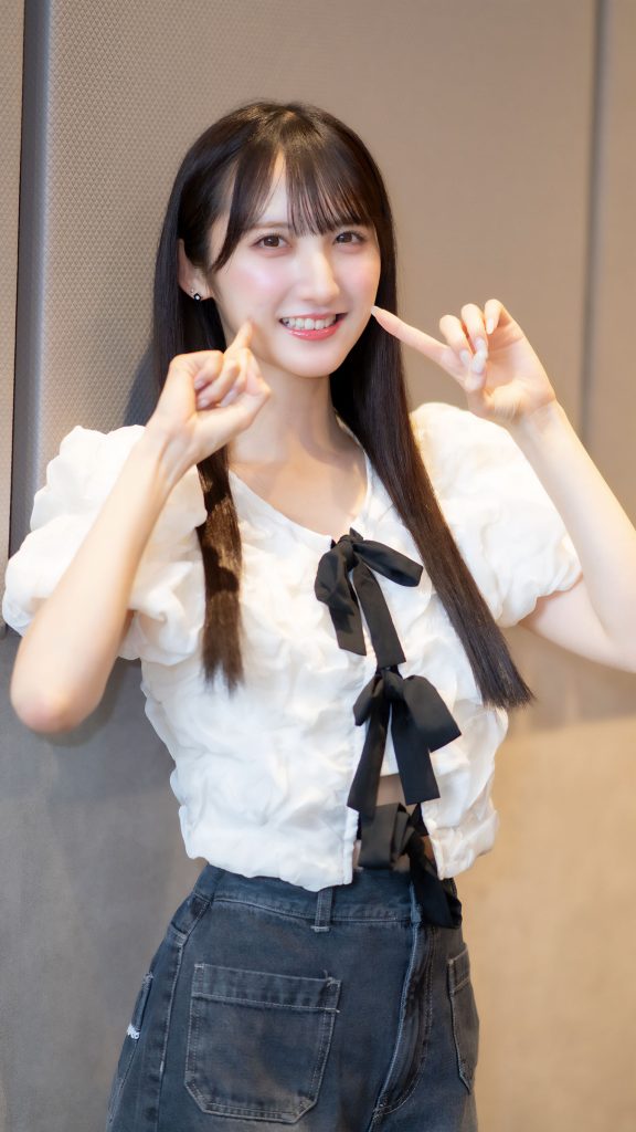 さまざまなポーズを披露してくれたAKB48・長友彩海