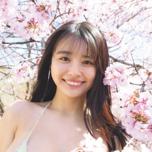 “わがままボディ”豊島心桜『週プレ』表紙＆巻頭を飾る