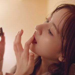 乃木坂46金川紗耶、チョコレートをペロっ！大人なムード漂う先行カット解禁