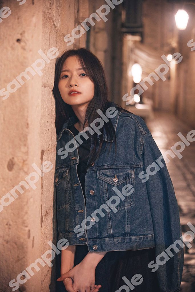 乃木坂46・金川紗耶1st写真集『好きのグラデーション』より三省堂書店特典ポストカード