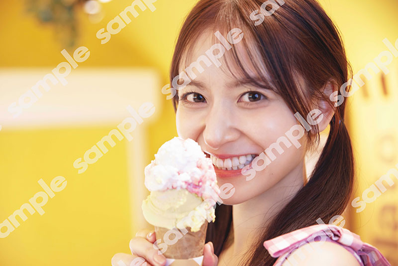 乃木坂46・金川紗耶1st写真集『好きのグラデーション』より書泉・芳林堂書店特典ポストカード