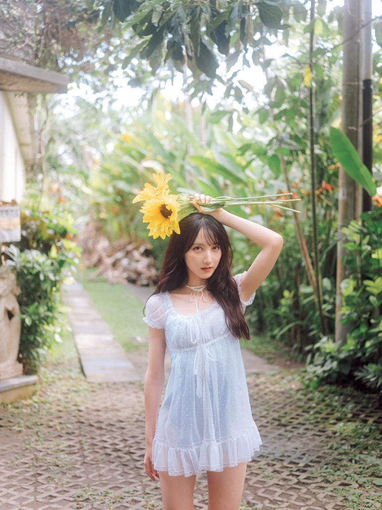 AKB48長友彩海1st写真集『予定外の瞳』より先行カット
