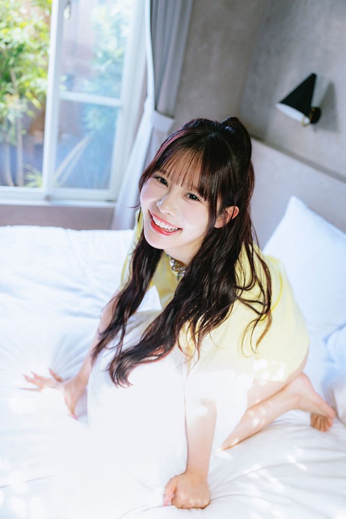 『CANDY TUNE 村川緋杏1st写真集』より