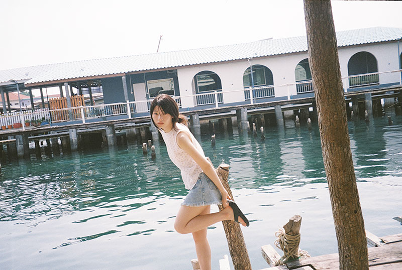 写真集『水光　南琴奈』(小学館)より