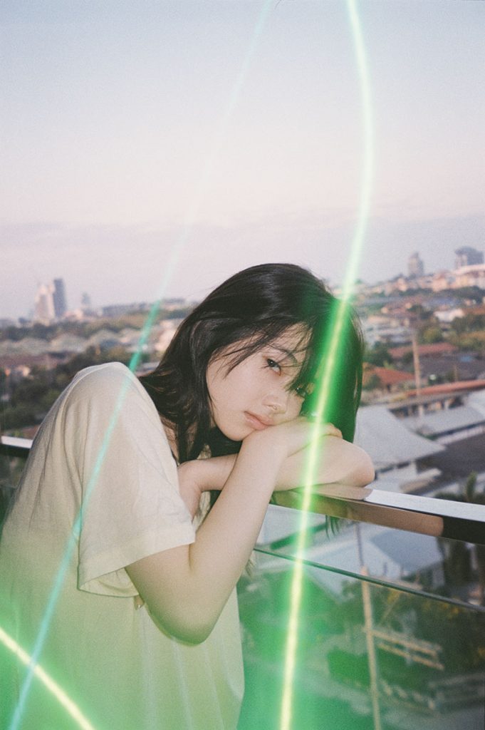 写真集『水光　南琴奈』(小学館)より