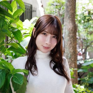 ロシアンクオーター美女、ピタニットから浴衣…ふんどし姿まで披露