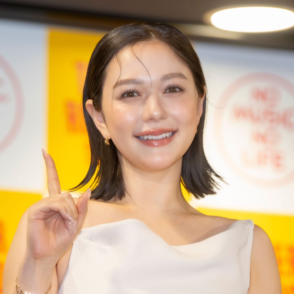 村重杏奈写真集『あんな』発売記念取材会より