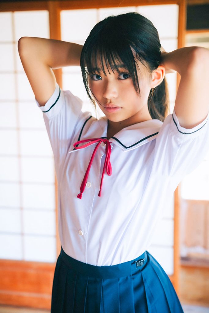 俳優・グラビアアイドル小森香乃イメージDVDより
