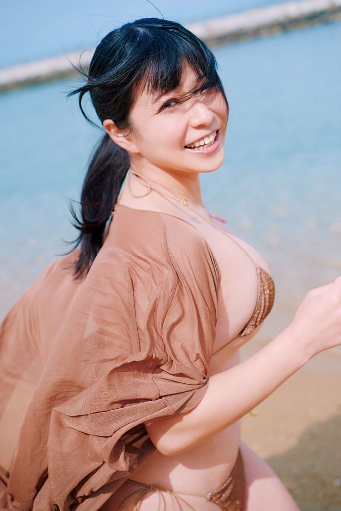 グラビアアイドル有村ユキイメージDVD&Blu-ray「凛として、ゆるやかに。」より