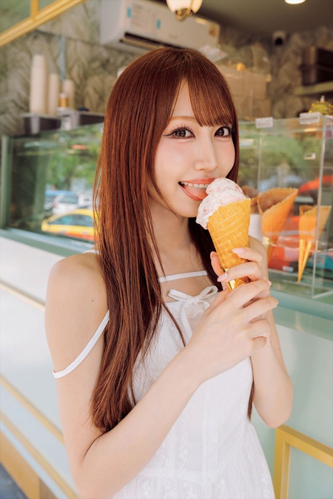 SKE48・野村実代1st写真集『美しい方程式』