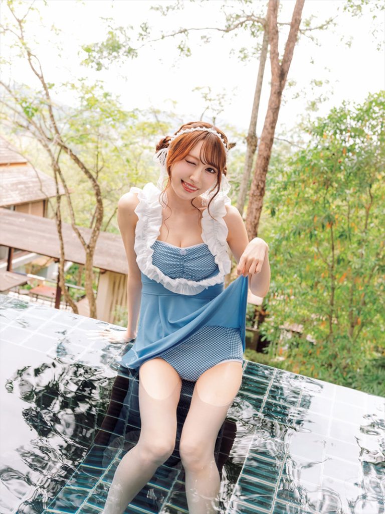 SKE48・野村実代1st写真集『美しい方程式』