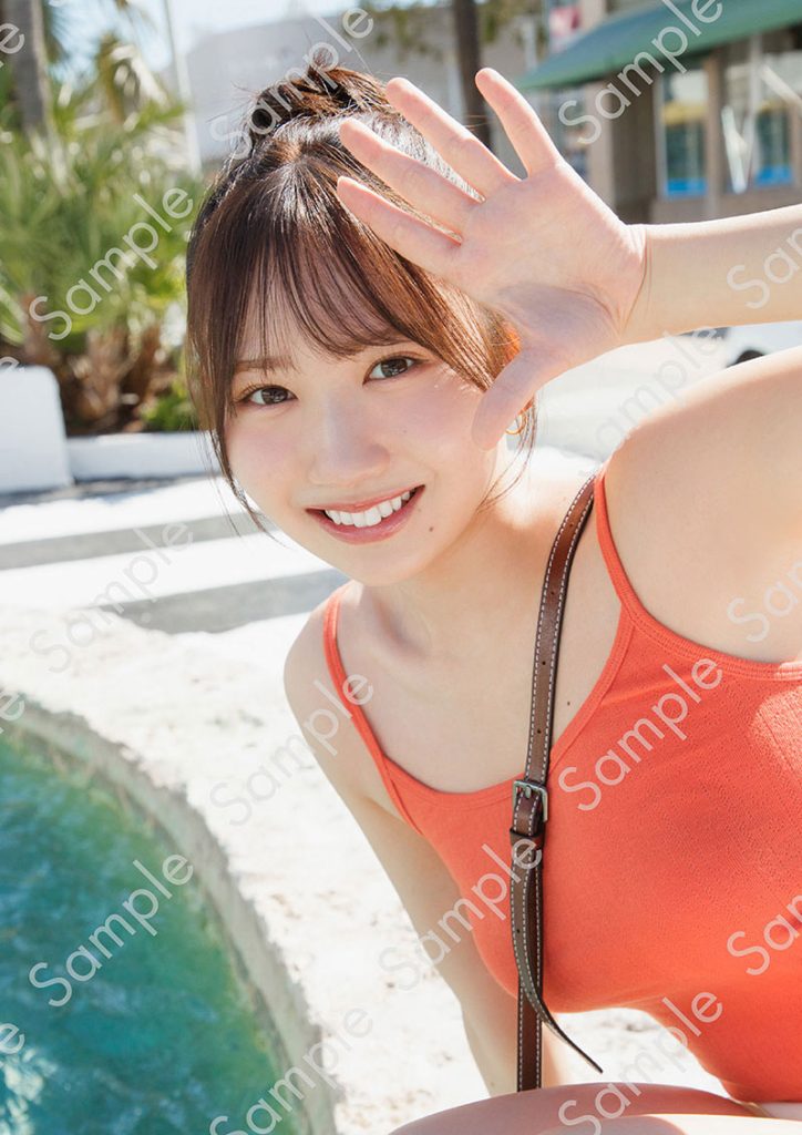 日向坂46藤嶌果歩1st写真集『果実の歩幅』より、SHIBUYA TSUTAYA折り目なしB3ポスター