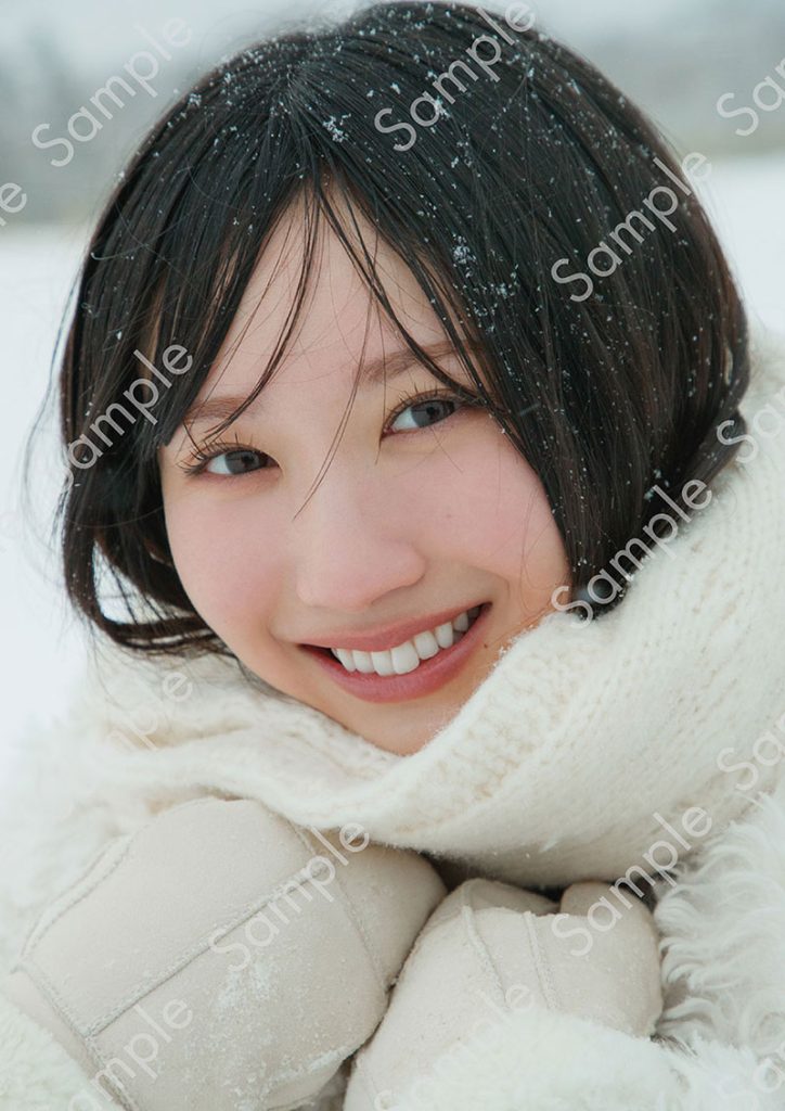 日向坂46藤嶌果歩1st写真集『果実の歩幅』より、タワーレコード渋谷折り目なしB3ポスター