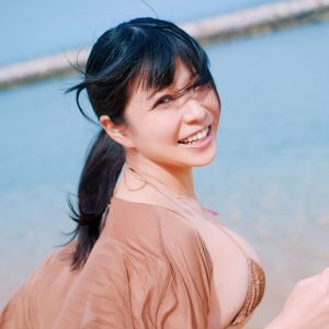 コスプレイヤー&グラドル二刀流の美女、“秘密の撮影会”で自慢のスタイルが躍動