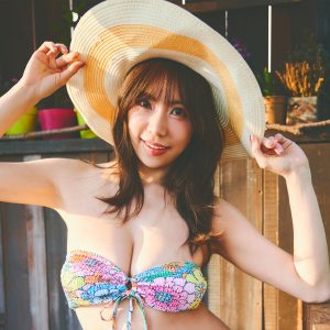 進化し続ける“レジェンドグラドル”、王道ボディーを8衣装で魅せる