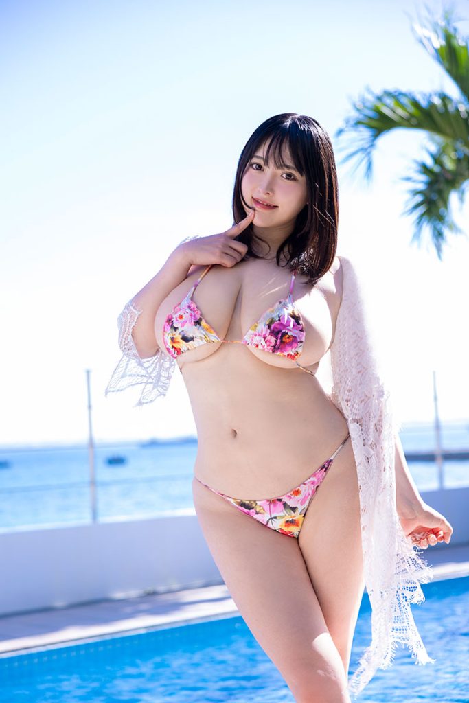 グラビアアイドル藤川めいイメージDVD「めいと溶けていく夏」より