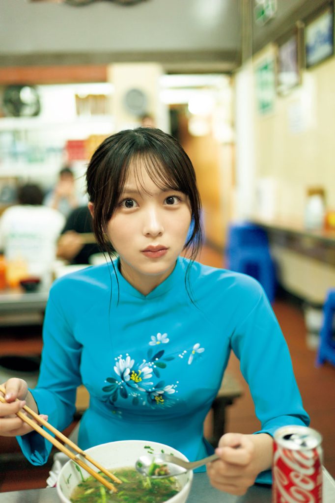 ≒JOY逢田珠里依1st写真集『夏はジュリイ』より封入特典ポストカード