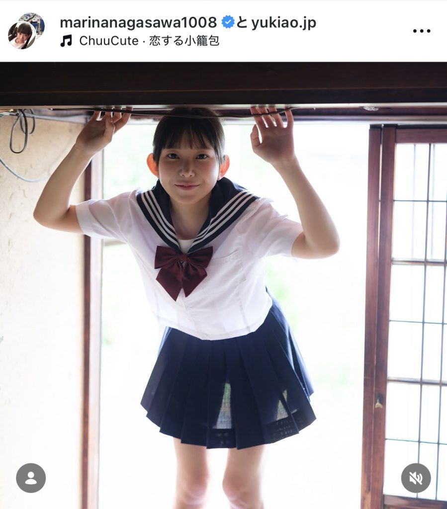 現役感あふれるセーラー服姿