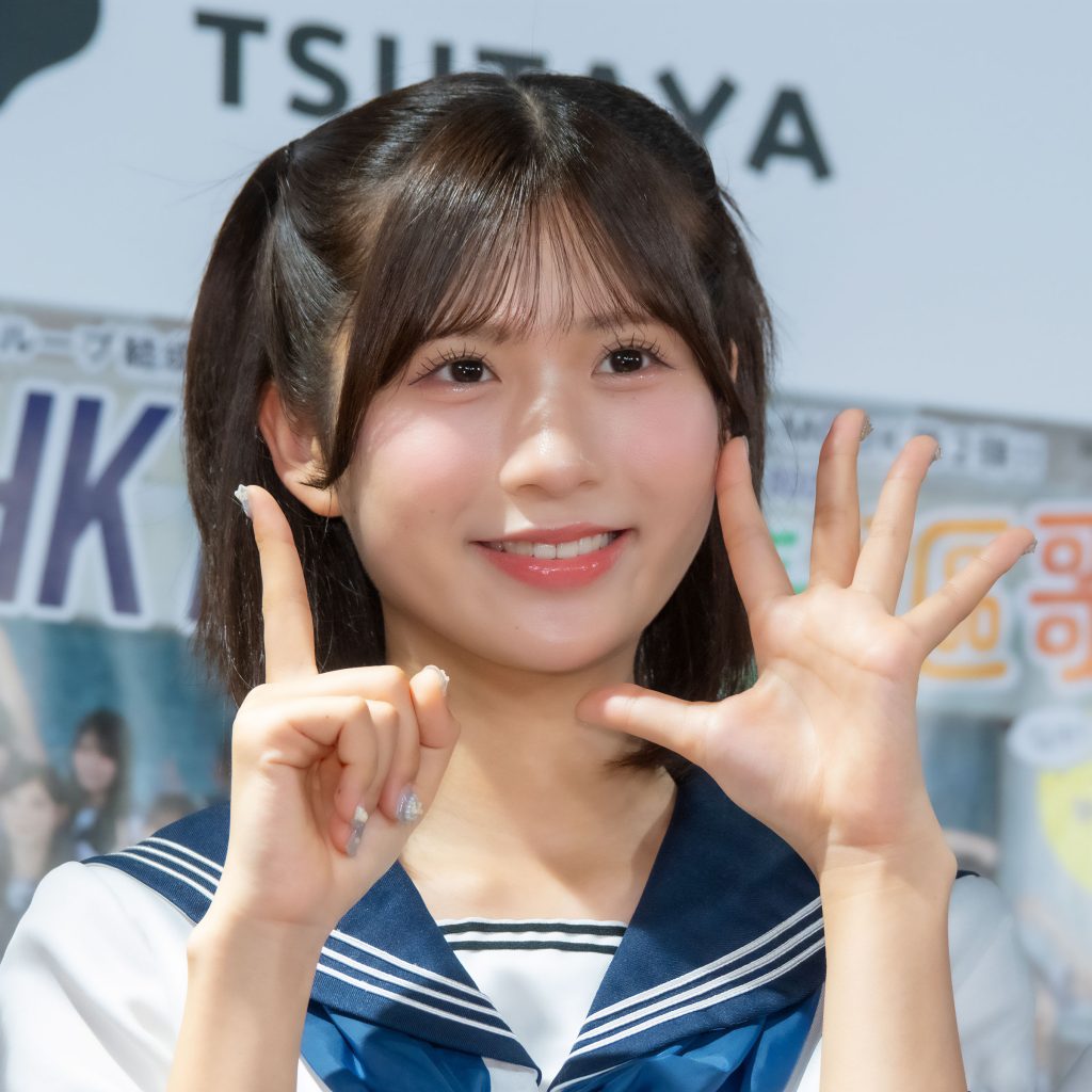 『HKT48 15th ANNIVERSARY BOOK 青春謳歌！』発売記念取材会に出席したHKT48・井澤美優