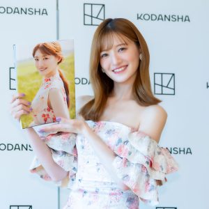 ブーゲンビリア彩るベトナムで──中田花奈が魅せた“艶やかに咲く”3rd写真集