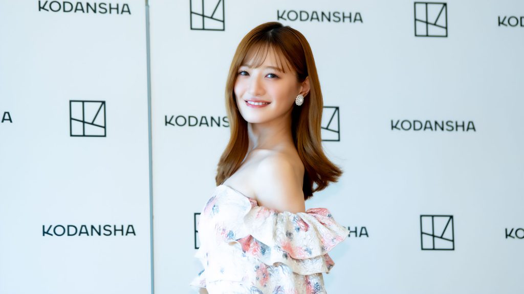 3rd写真集『Bougainvillea』発売記念取材会に出席した中田花奈