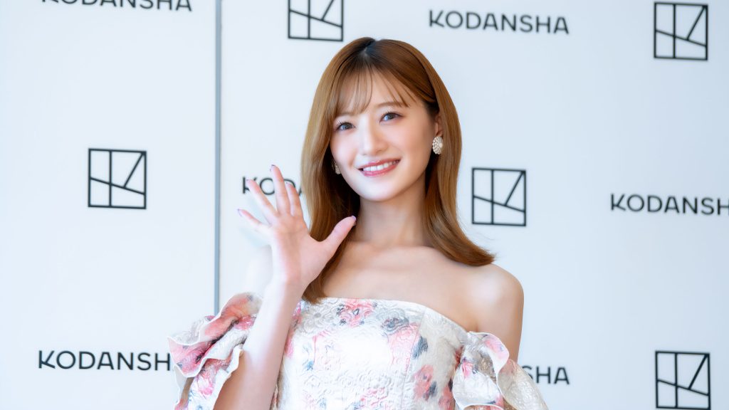 3rd写真集『Bougainvillea』発売記念取材会に出席した中田花奈