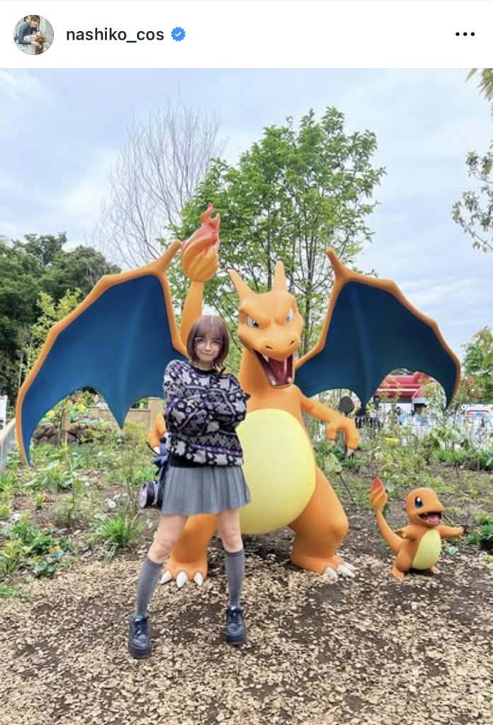 ポケモン「リザードン」との“ツーショット”