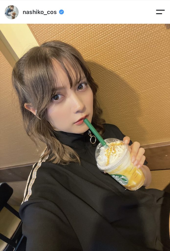 スタバで芋のフラペチーノを味わう