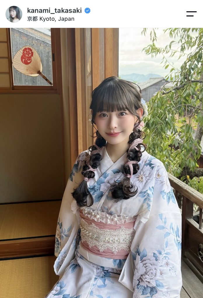 着物姿でのおすましした表情が素敵