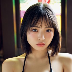 人気アイドルグループのメンバー、フレッシュな水着グラビア