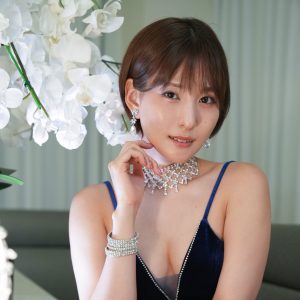 “ハード系ジャンルの女王”、夜の世界で仕掛ける危険なムーブ