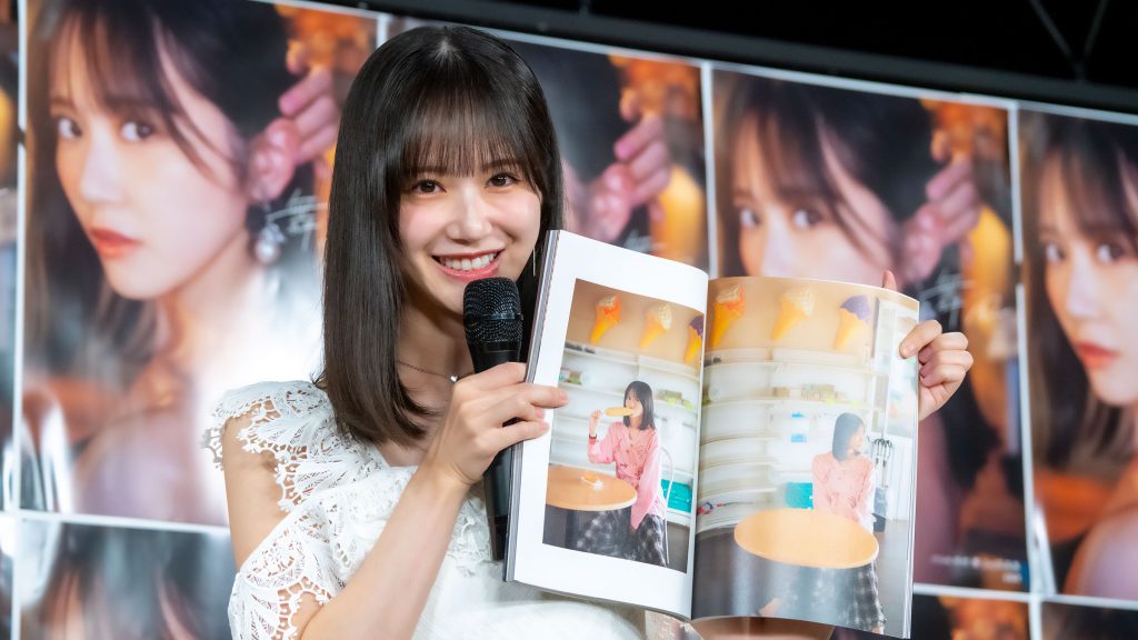 STU48・中村舞が2nd写真集『舞風』発売記念取材会に出席