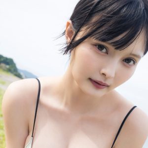 元公務員の人気コスプレイヤー、お人形さんのような姿を収めたデジタル写真集