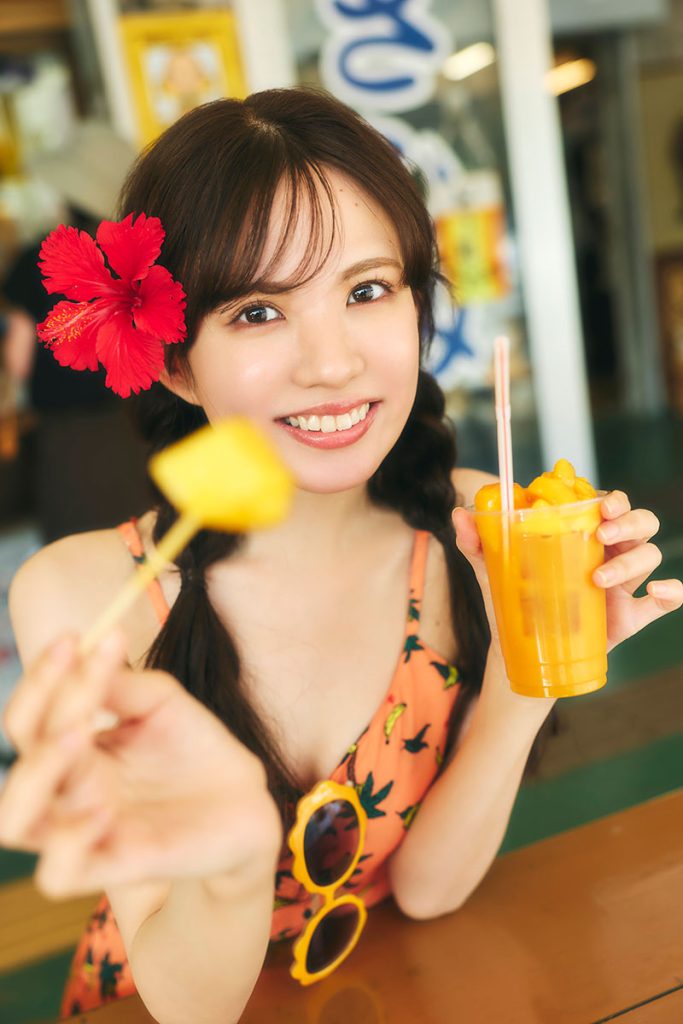 岡本彩夏1st写真集『すきだらけ』